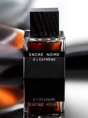 Encre Noire À L’Extrême